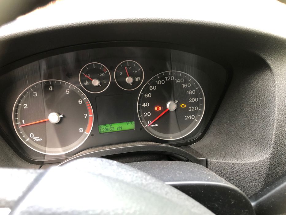 Ford focus 2 1.6 benzina