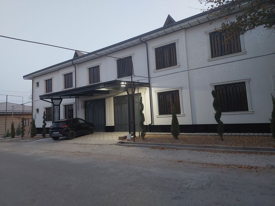 Срочна 11 хонали уй сотилади янги курилган тулик битказилган