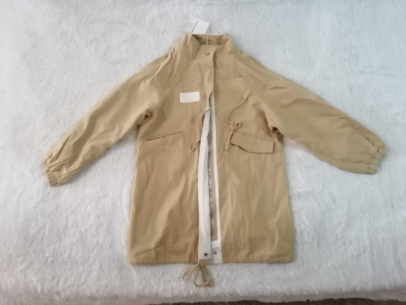 Продам НОВУЮ куртку размер 44-46, болоньевая на тоненьком синтепоне
