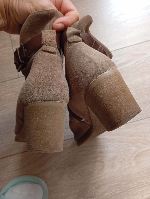 Боти 39 естествен велур