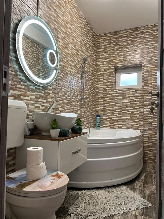 Vând apartament 3 camere