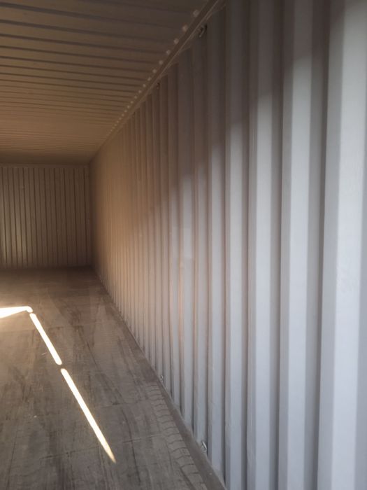 Kontener sotiladi 6 metrlik va 12 metrlik