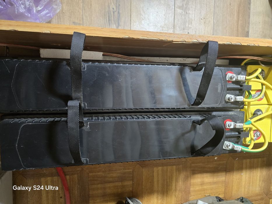 Vând 3 bateri cu gel pentru rulota