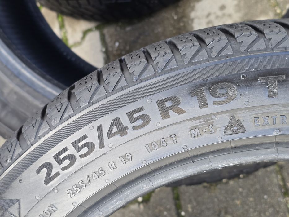 255 45 19 Continental