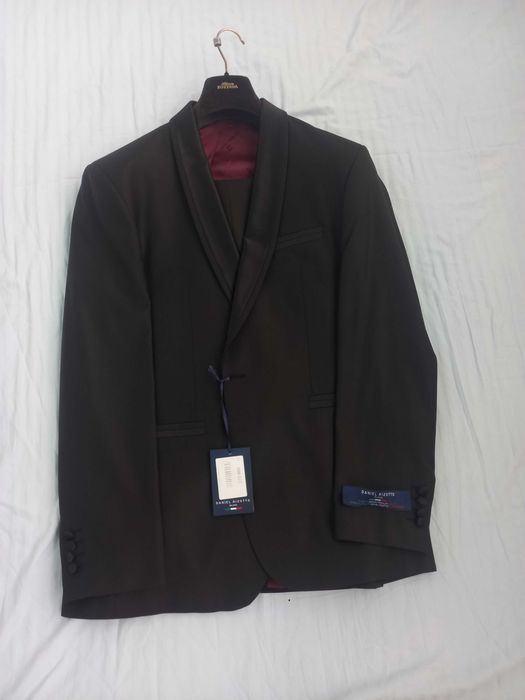 Костюм смокинг новый