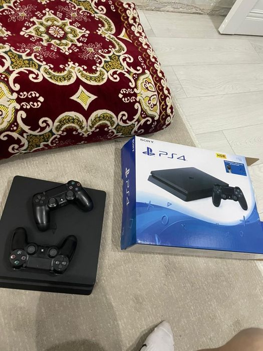 Продам пс4 слим 1 тр ( взломанная)