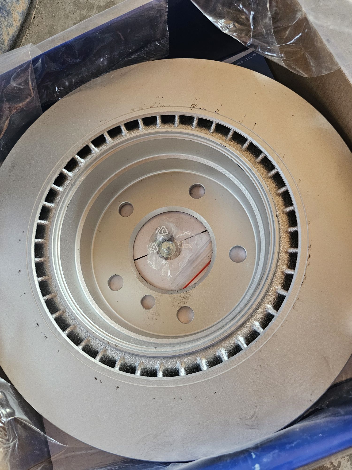 Discuri punte spate bmw 318d VENTILATE