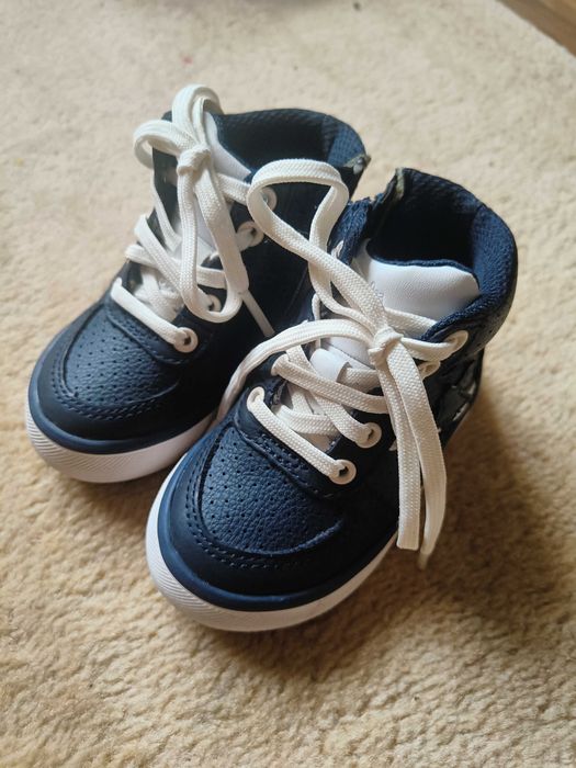 Нови Clarks 20 н.