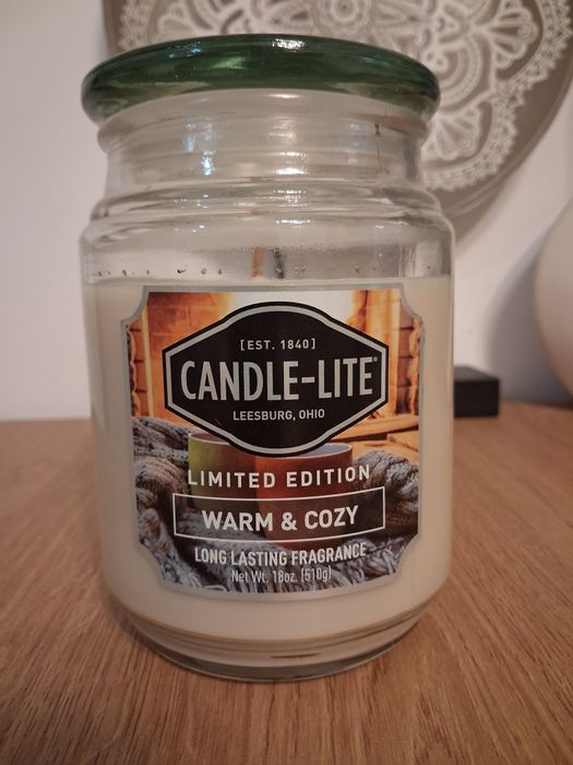 Lumanare parfumata CANDLE-LITE limited edition