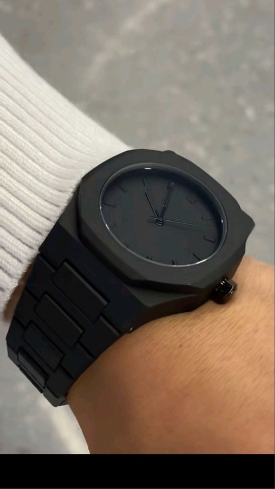 Часы Black Phantom
