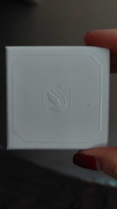 Продавам Обеци Сваровски