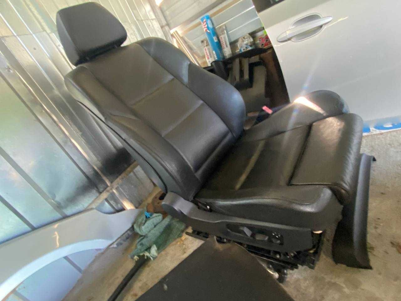 BMW E60 520i (усилватели, дисплеи и други)
