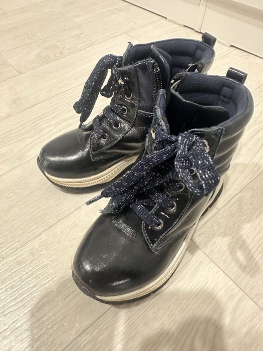 Продам сапожки детские весна-осень