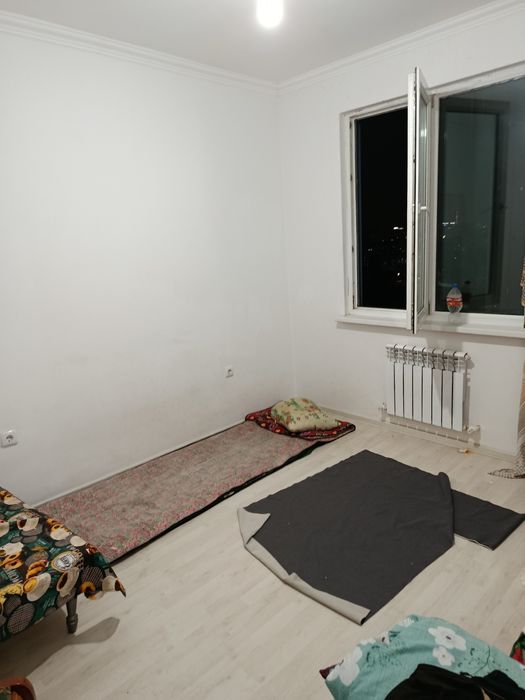 Olmos mahallada sheriklikka 16 etajkada 3 xonali uyni 2 ta xonasini ij