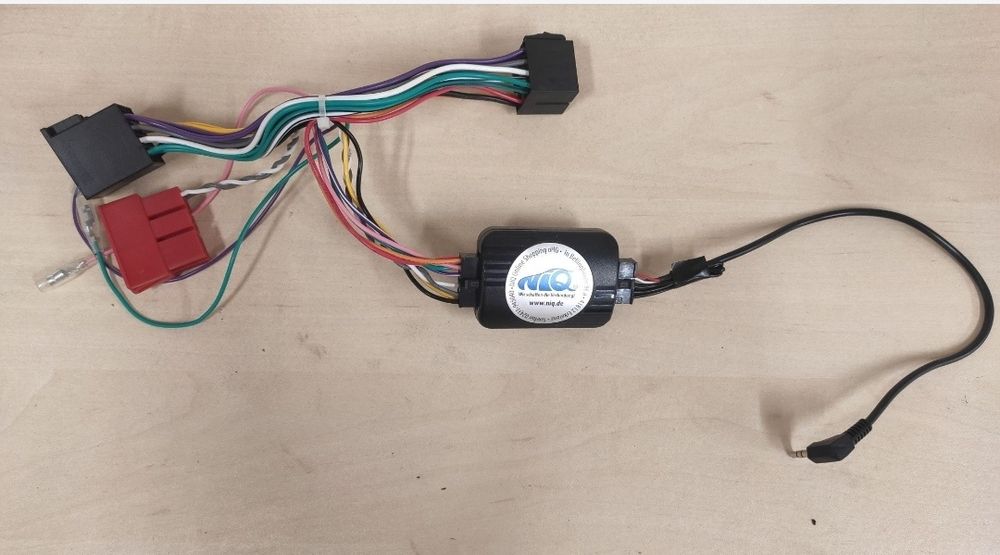 Адаптер за управление на мултимедия от волана за Рено