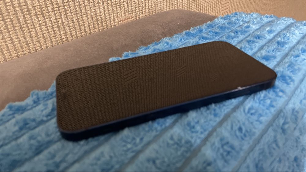 Iphone 12 оргинал с коробкой и с о всеми документами