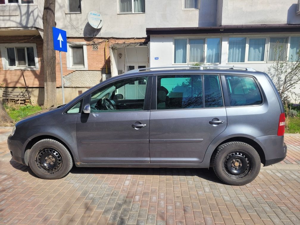 Volkswagen Touran 1,9 - 105 Cp, an 2005