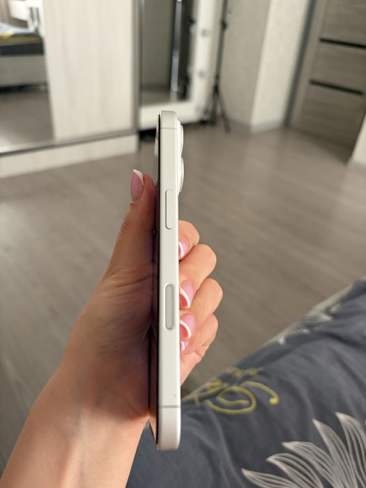 Продам свой Iphone 16, 128гб