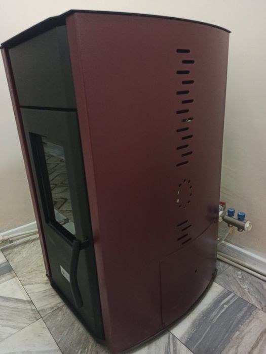 Пелетна камина Чисто Нова