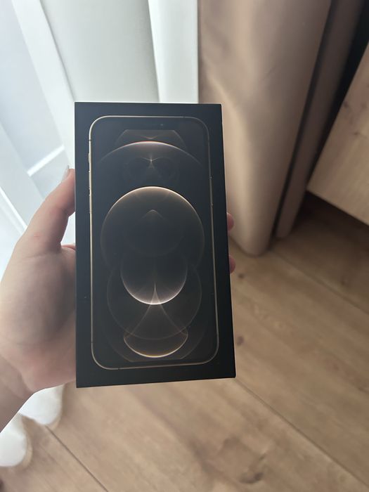 Cutie originală iPhone 12 Pro Gold