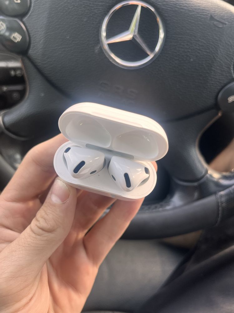 AIRPODS 4th Generation