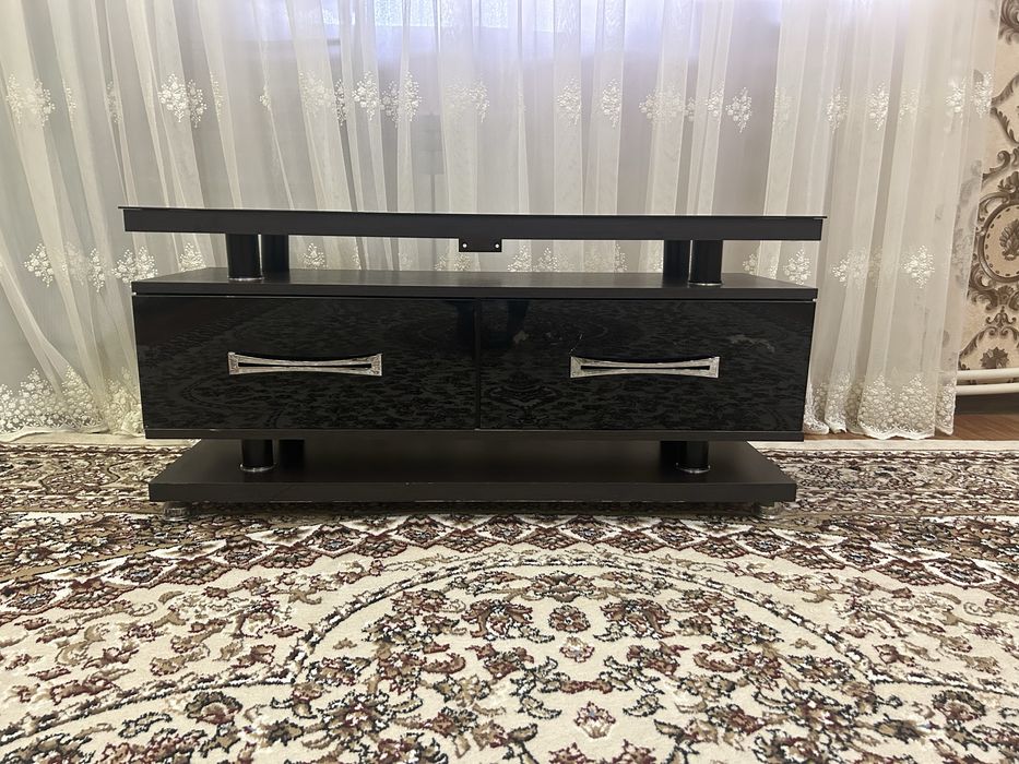 Подставка под телевизор