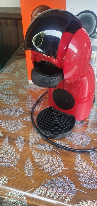 Vând aparat de cafea cu capsule