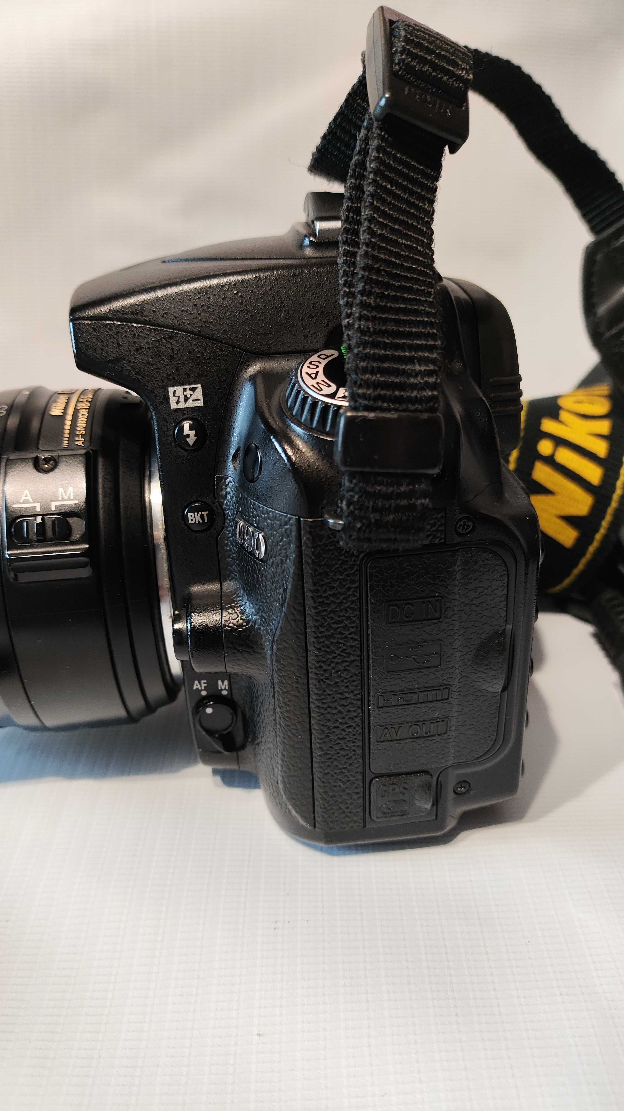 Nikon D90 из домашнего пользования.
