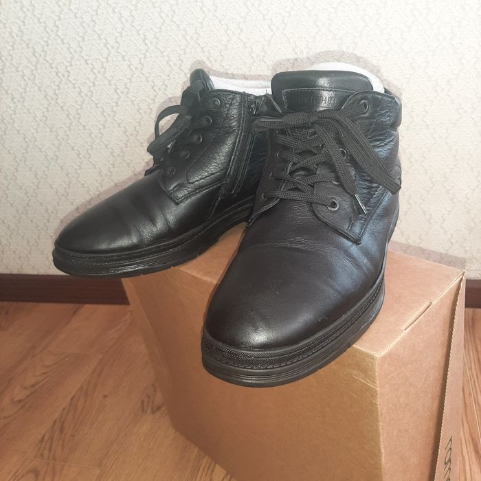 Продам обувь 41 размера, зимняя, натуральная кожа, одевал  1 сезон.