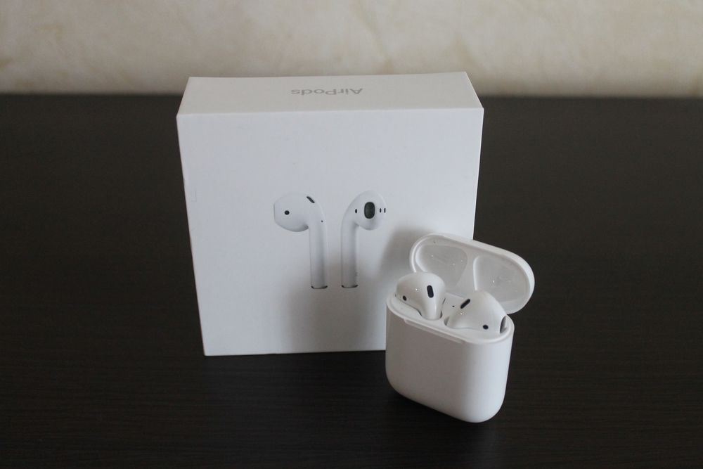 Продам AirPods 2, ОРИГИНАЛ КЕЙС ПОТЕРЯН. Документы есть