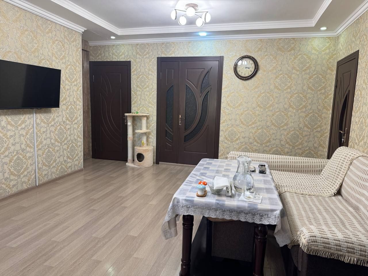 Toshkent Shahar bektemir tumani Evro Uy 2 etaj 5 xona 2 ta sanuzel