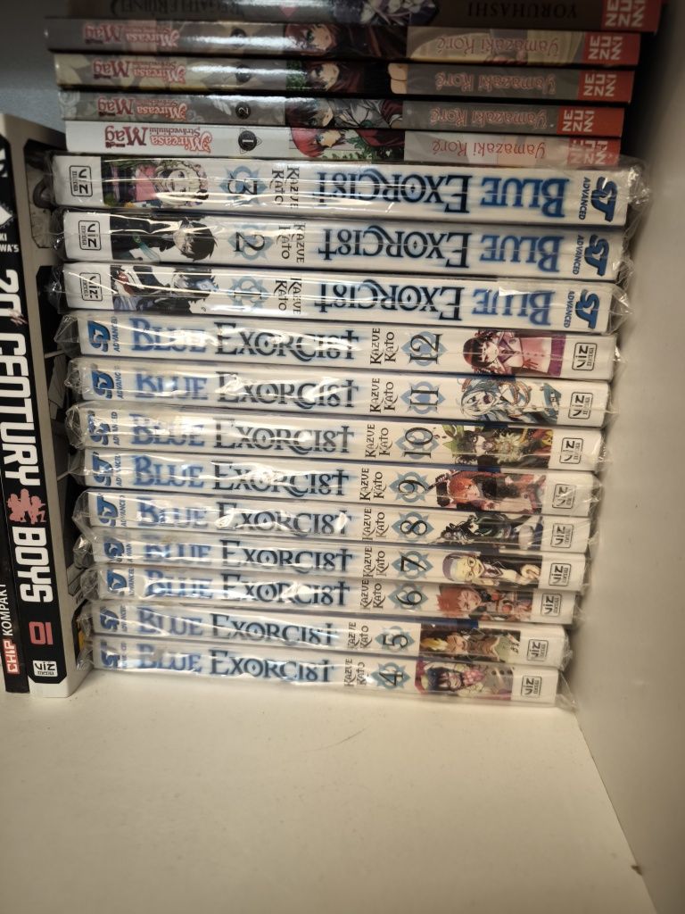 Primele 12 volume blue exorcist manga engleză