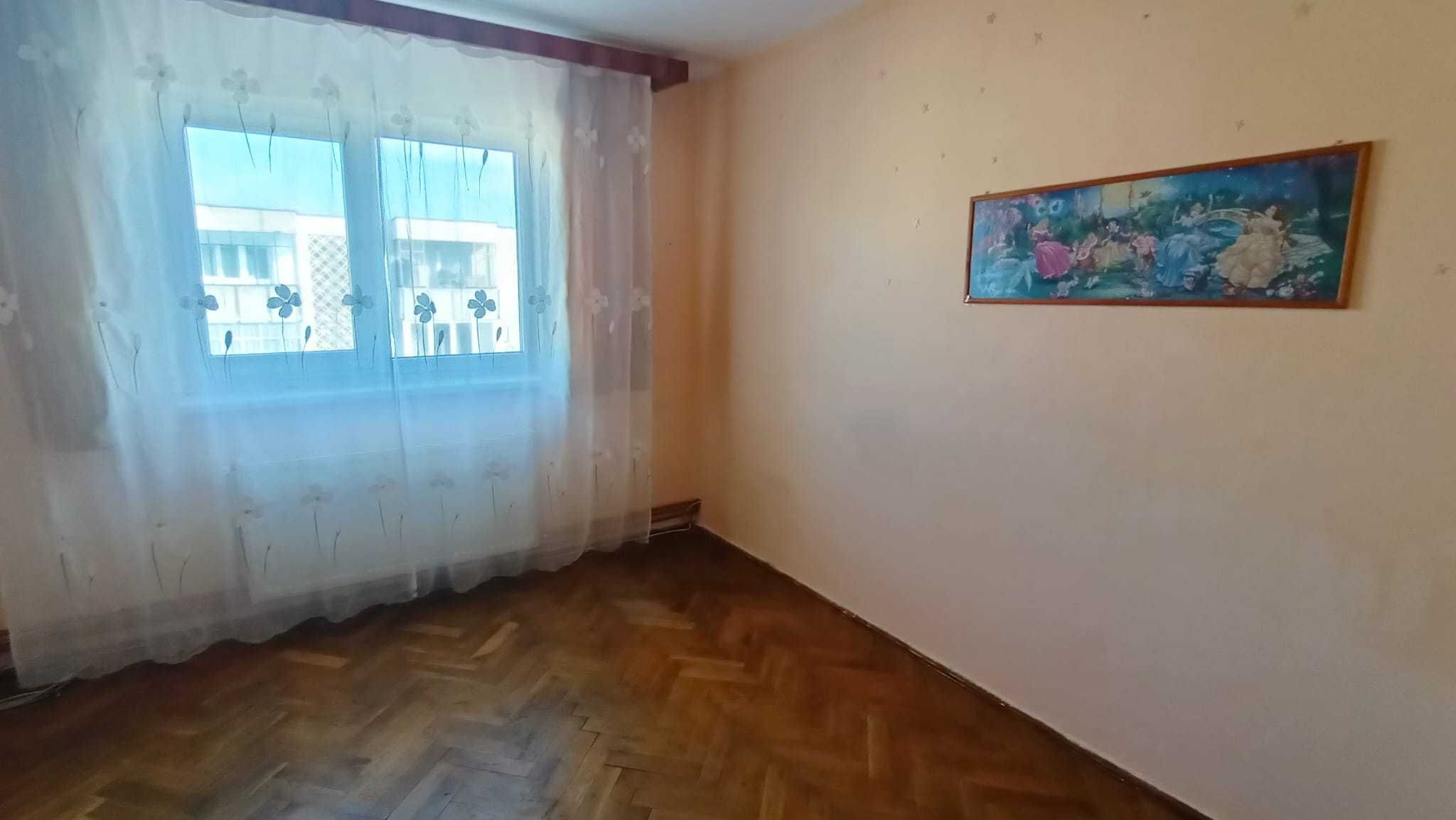 Vând ap. 4  camere, 90mp, Dambu Pietros