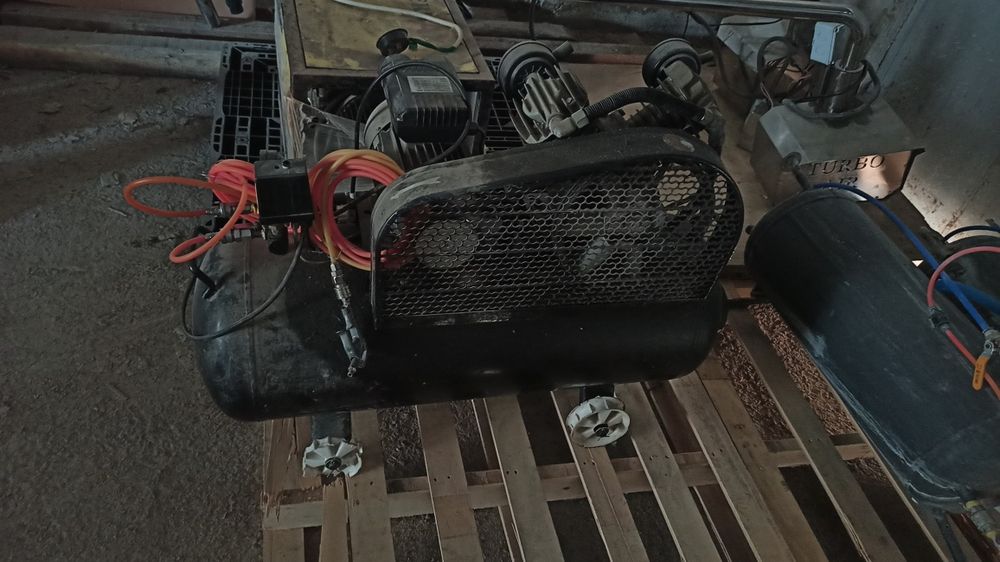 Компрессор, воздушный поршневый компрессор