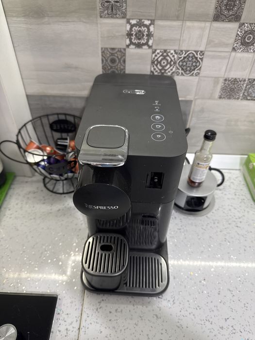 Nespresso lattisima one