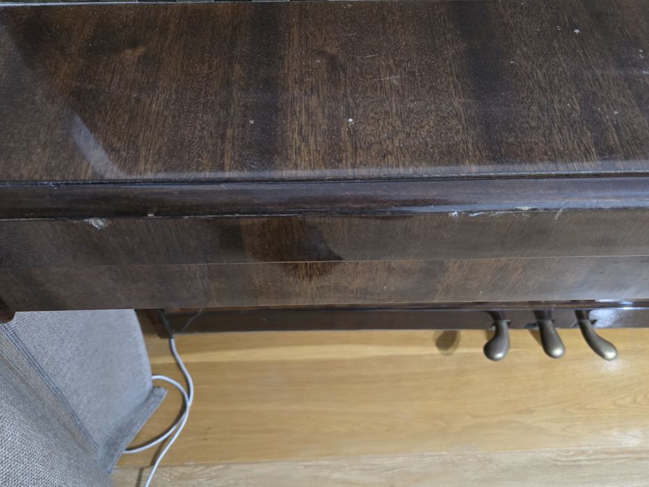 Акустично пиано Заря