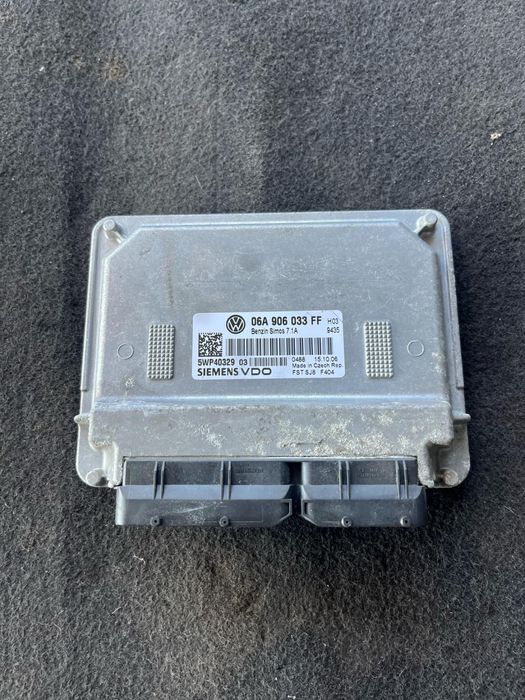 Моторен компютър Seat Leon 1P 06A906 033 FF 5WP4021701 бензин 1.6fsi