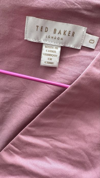 Красива и стилна рокля Ted Baker London