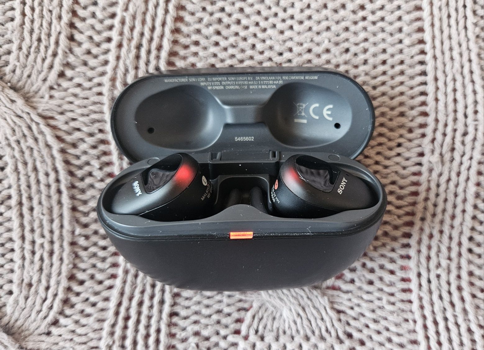 Безжични слушалки Sony WF-SP800N