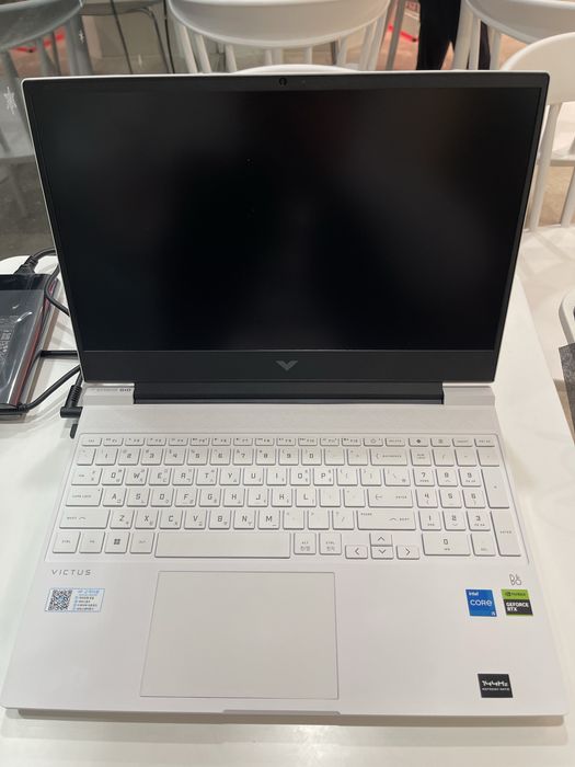 Ноутбук victus 16 4050rtx