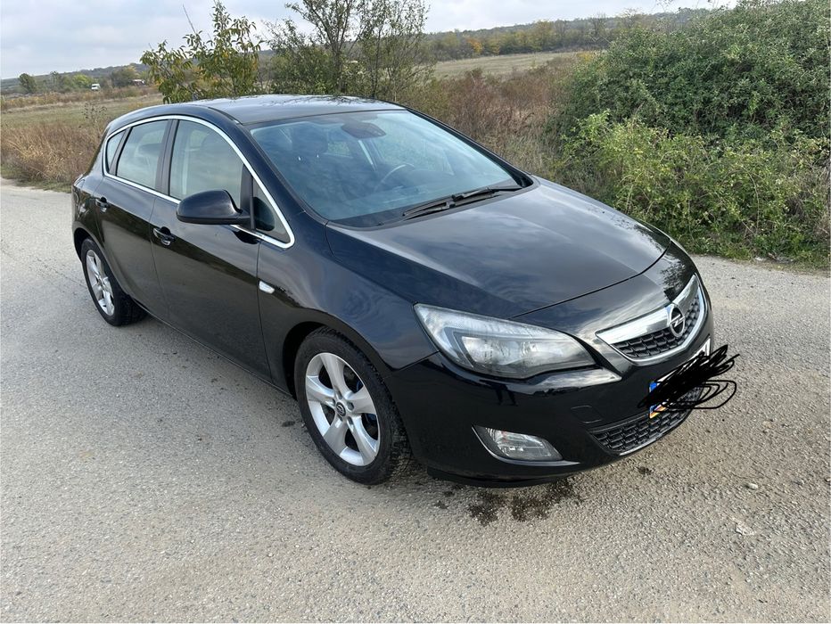 Opel astra j  fab2012  disel 17 acte la zi fiscal pret3150 euro