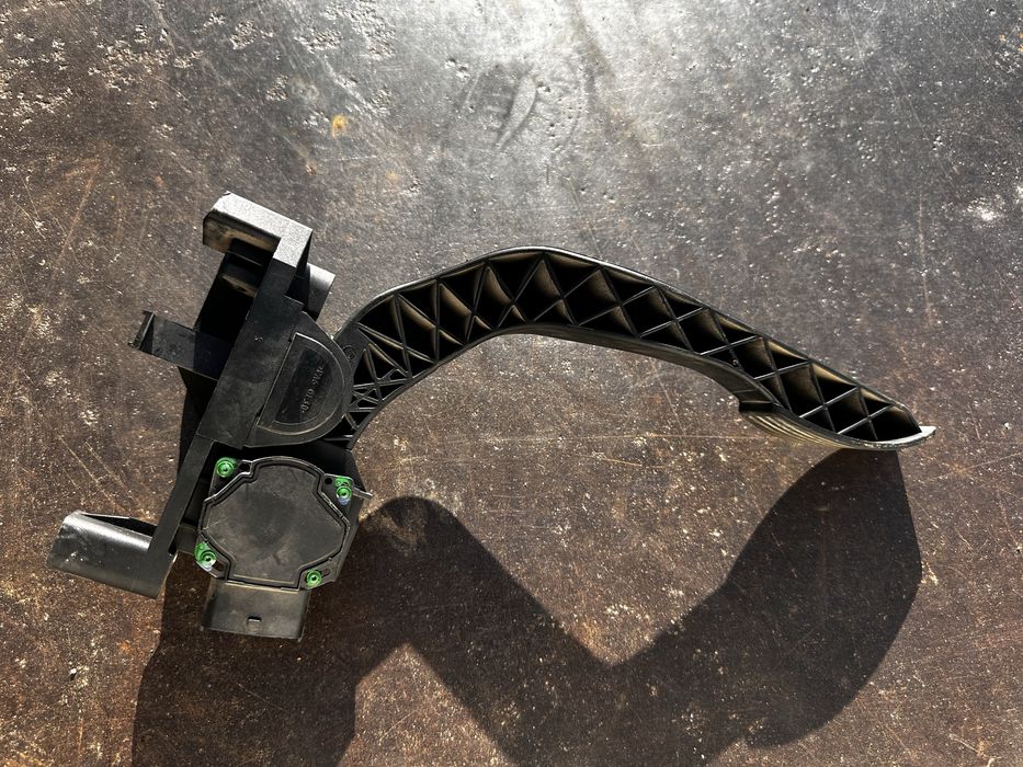 Pedala acceleratie Iveco Daily