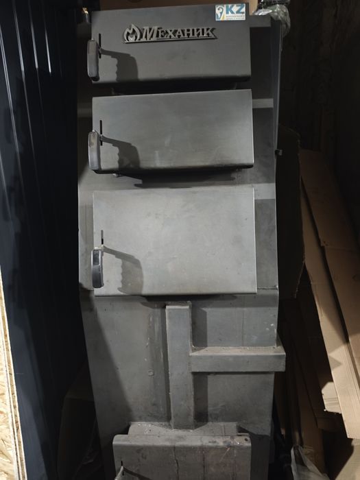 Продам котел отопления на твердом топливе.