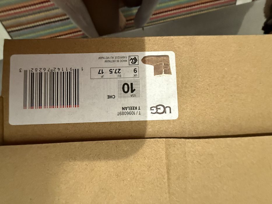 Ghetute ugg copii masura 27.5 / size 9uk