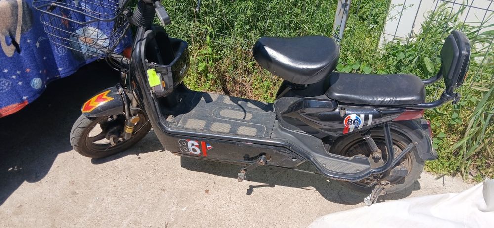 Moped de vînzare