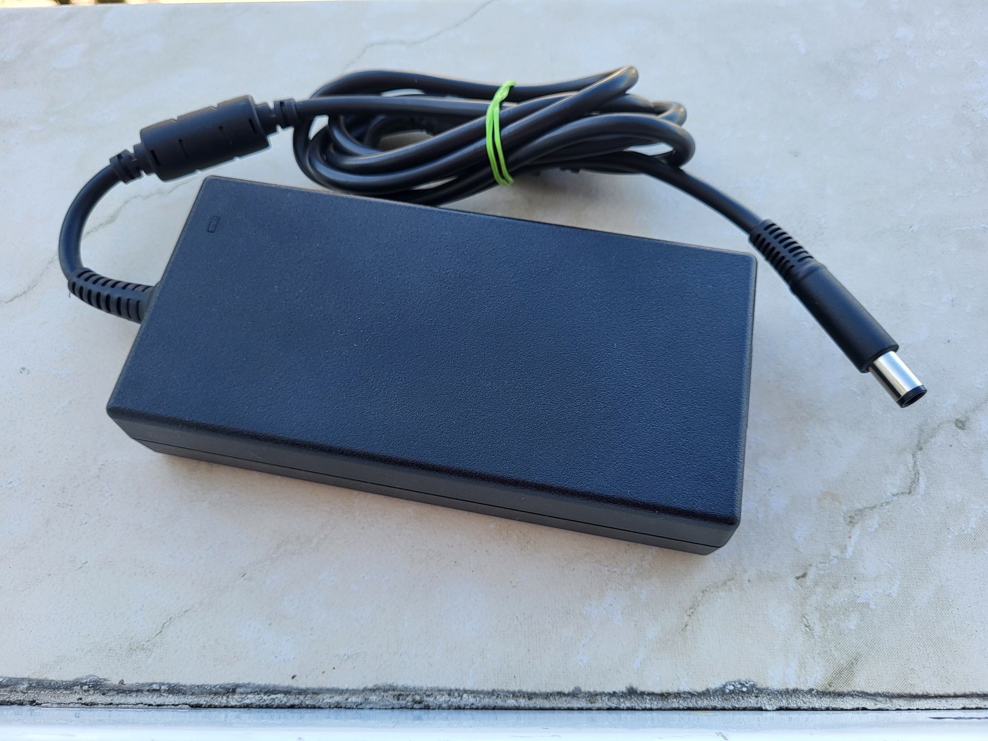 Incarcator laptop Dell 19,5V 9,23A 180W mufa 7,4mm cu pin