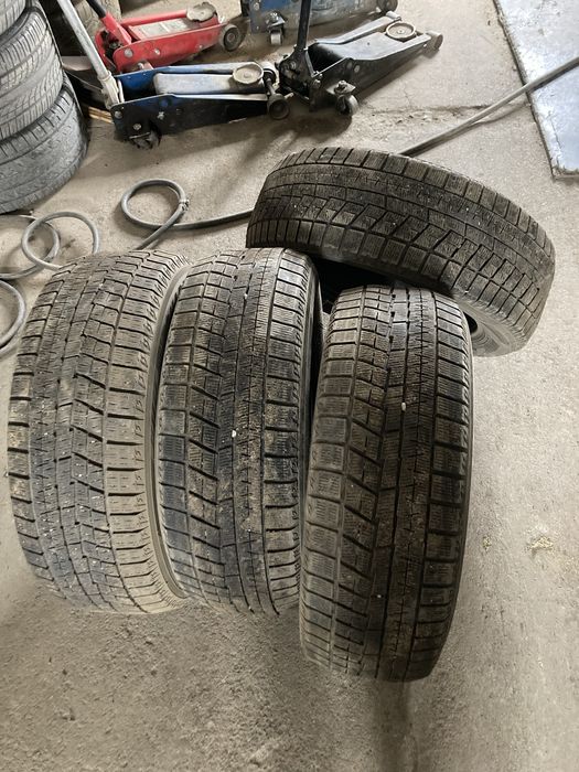 Продаю зимнию резину Yokahama