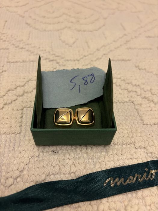 Butoni din aur de 18k