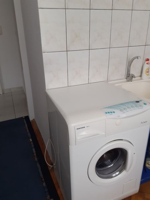 Închiriez garsoniera în zona centrala