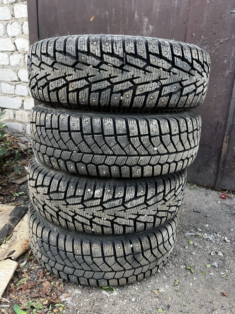 Продам зимний 175/70/14